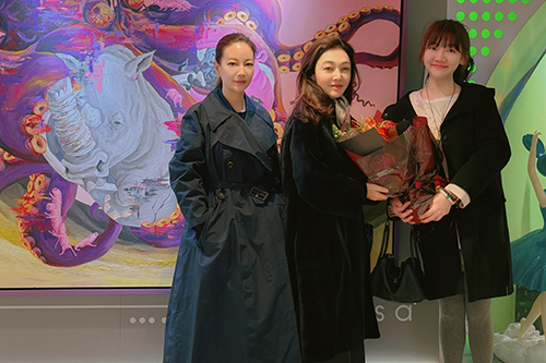 正大集团Marisa Chearavanont女士到访乔男男个人画展.jpg